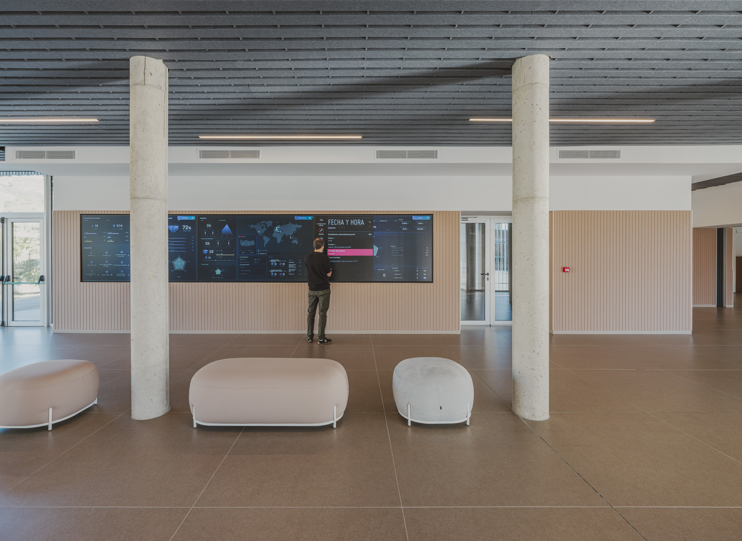 IES Cotes Baixes : Un espace conçu pour transformer